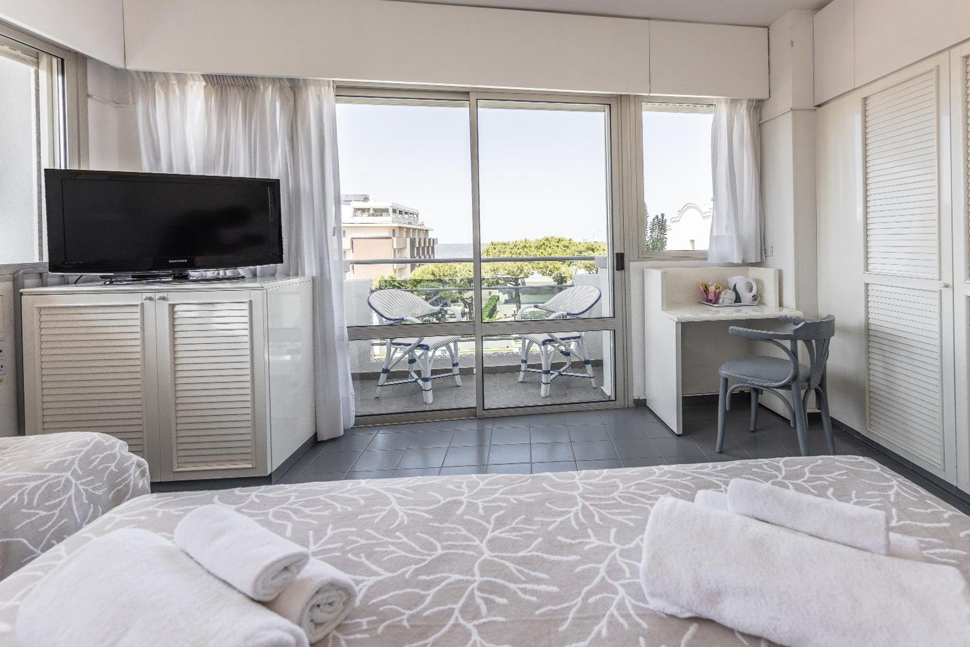 Hotel Diamond ริชโชเน ภายนอก รูปภาพ