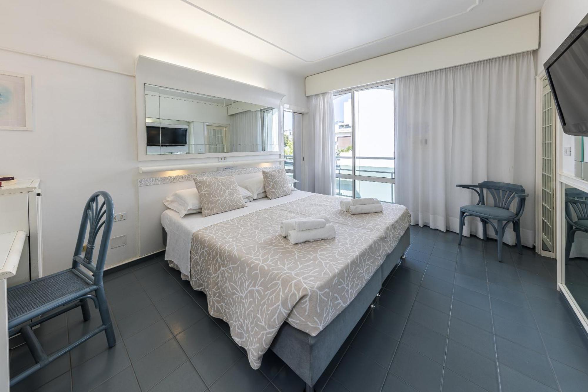 Hotel Diamond ริชโชเน ภายนอก รูปภาพ